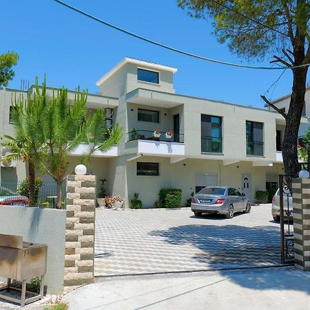 Vila Celaj Hotel Vlore Bagian luar foto
