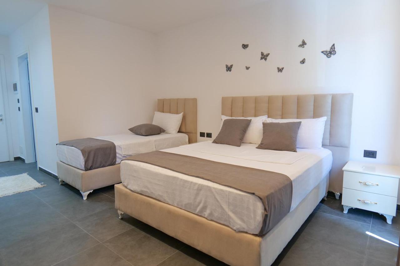 Vila Celaj Hotel Vlore Bagian luar foto