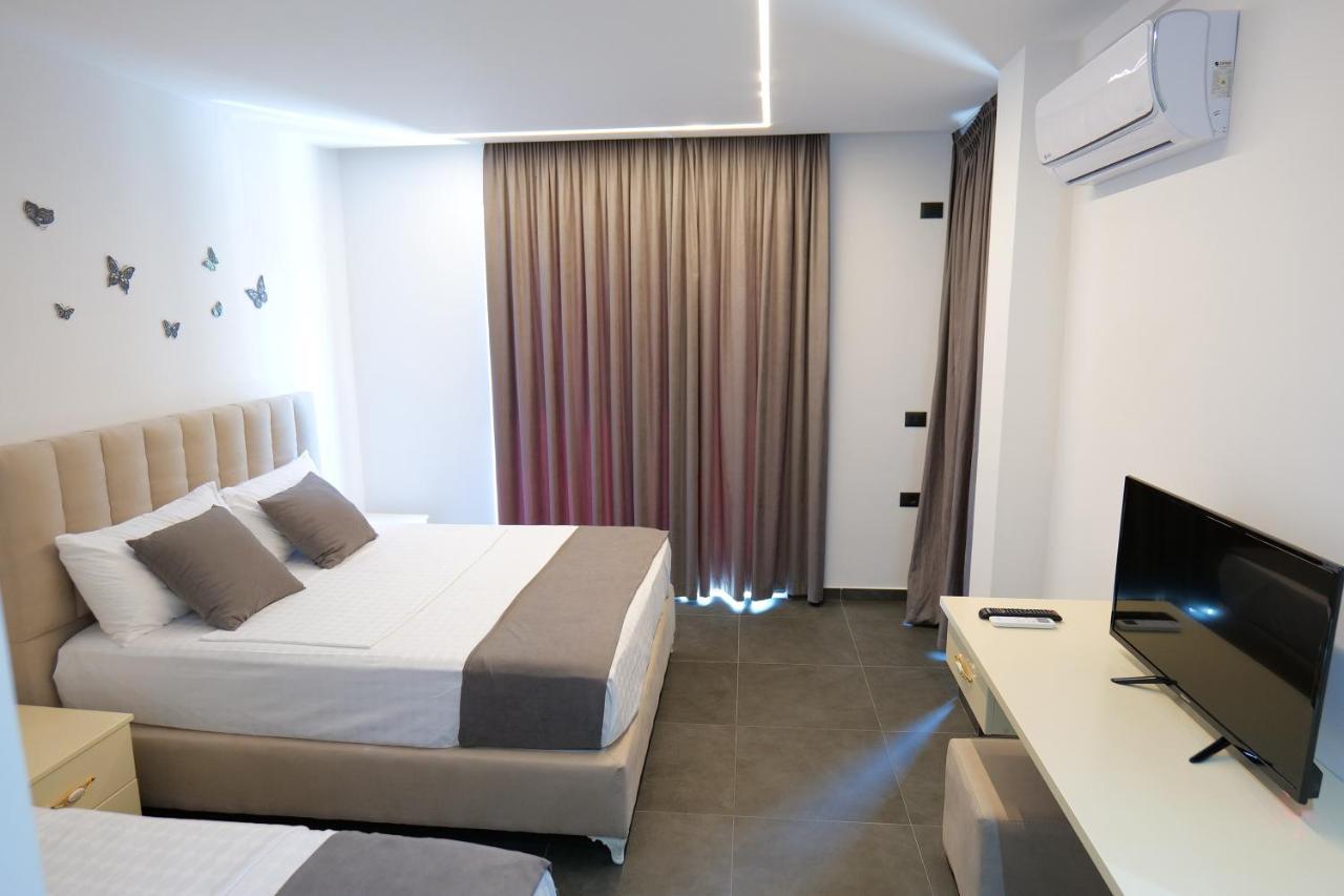 Vila Celaj Hotel Vlore Bagian luar foto