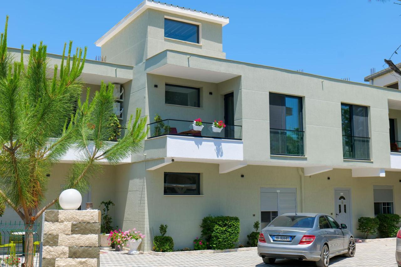 Vila Celaj Hotel Vlore Bagian luar foto