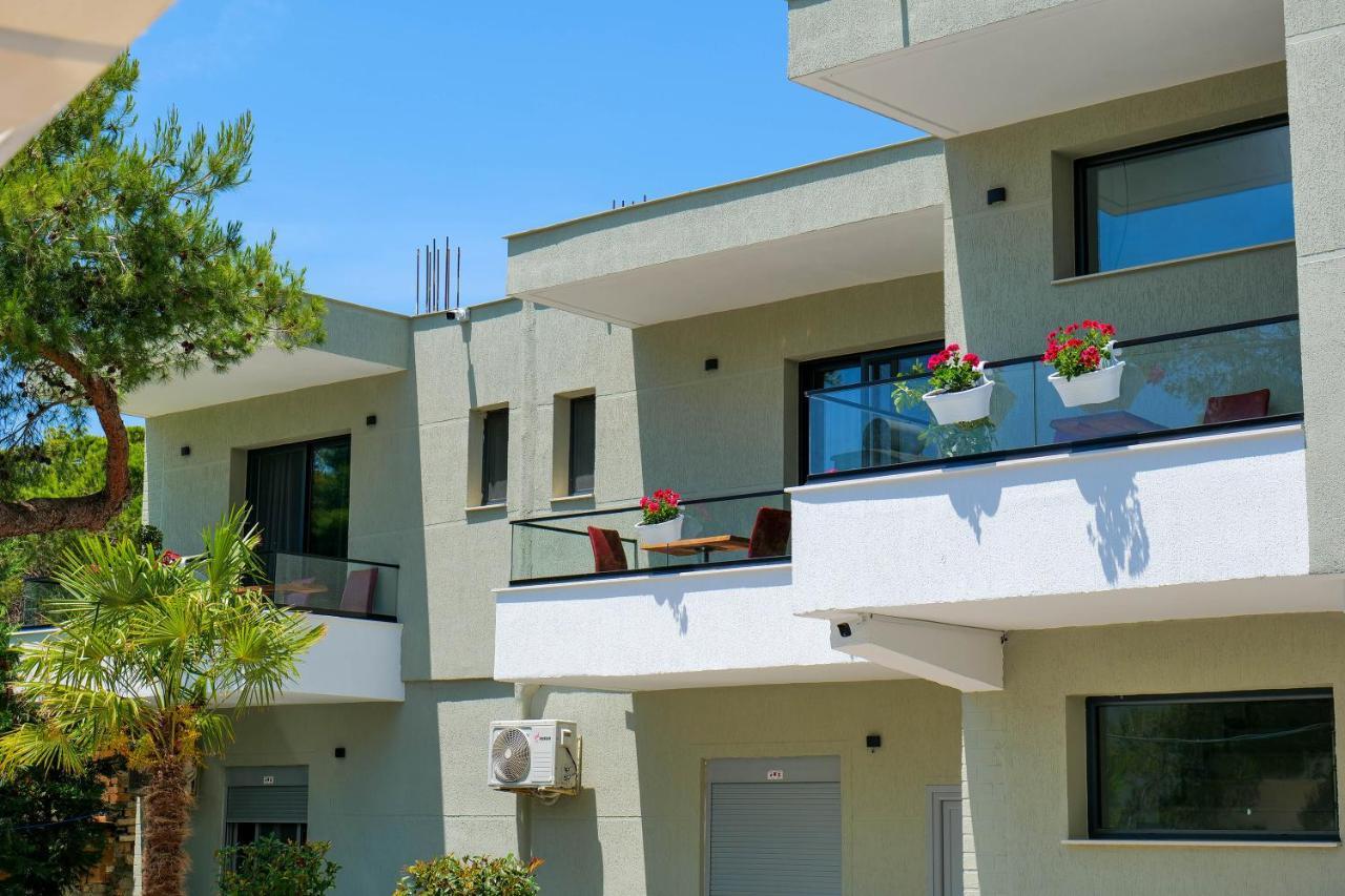 Vila Celaj Hotel Vlore Bagian luar foto